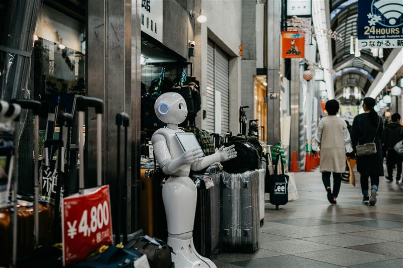 lukas-hND1OG3q67k-unsplash You already positioned your value—now build the connection!